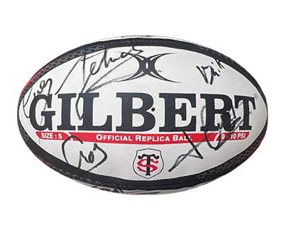 Ballon signé par les joueurs du Stade Toulousain